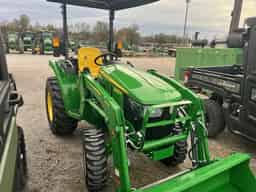 2022 John Deere 3035D Image