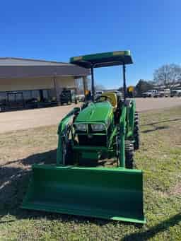 2022 John Deere 3035D Image