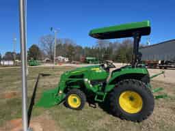 2022 John Deere 3035D Image