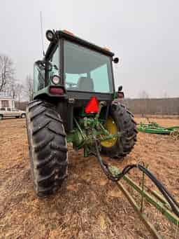 1982 John Deere 4240 Image