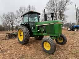 1982 John Deere 4240 Image