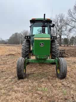 1982 John Deere 4240 Image