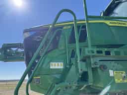 2023 John Deere 412R Image