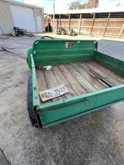 1995 John Deere 4X2 Image