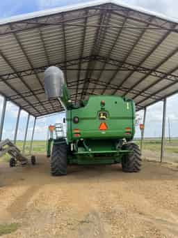 2012 John Deere S680 Image