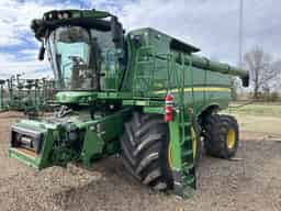 2023 John Deere S780 Image