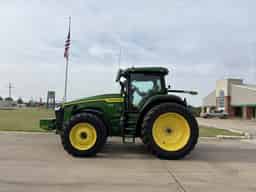 2023 John Deere 8R 370 Image