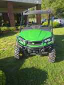 2024 John Deere XUV 560E Image