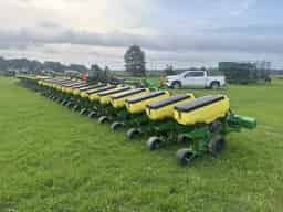 2021 John Deere 1725 Image