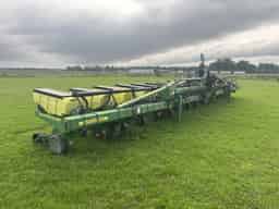 2011 John Deere 1720 Image