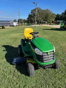 2011 John Deere D120 Image