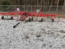 2021 Buhler RT424VTFK Image