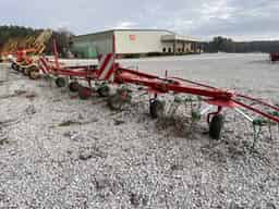 2021 Buhler RT424VTFK Image