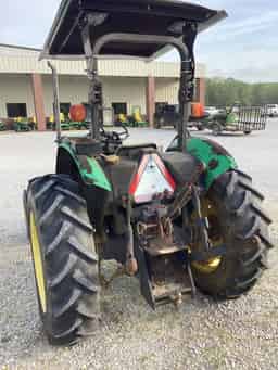 1995 John Deere 5200 Image