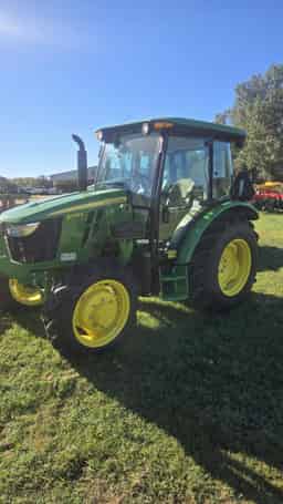 2022 John Deere 5075E Image