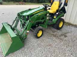 2023 John Deere 1025R Image