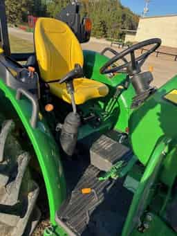 2021 John Deere 5075E Image