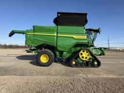 2025 John Deere S7 800 Image