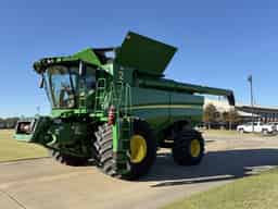 2023 John Deere S780 Image