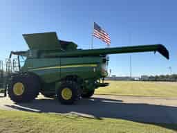 2023 John Deere S780 Image