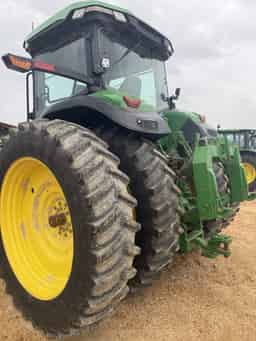 2022 John Deere 8R 340 Image