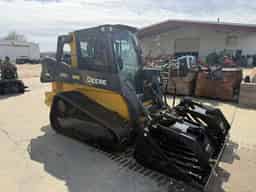 2023 John Deere 325G Image