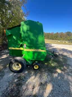 2002 John Deere 557 Image