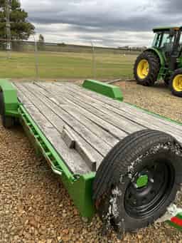 2022 John Deere 20ft Equip Trailer Image