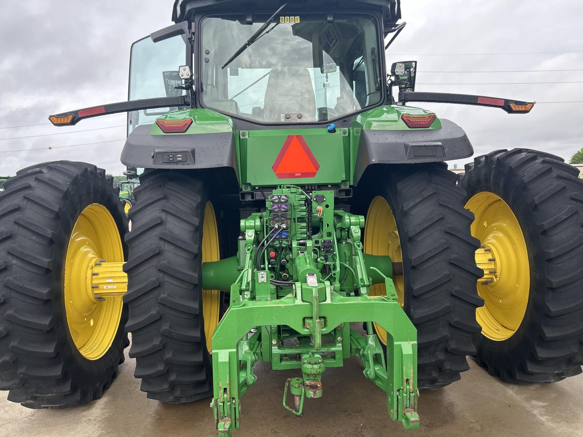2023 John Deere 8R 280 Image