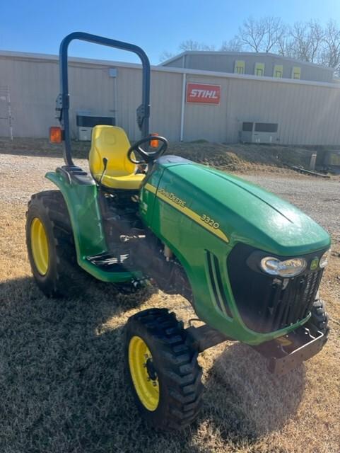 2005 John Deere 3320 Image