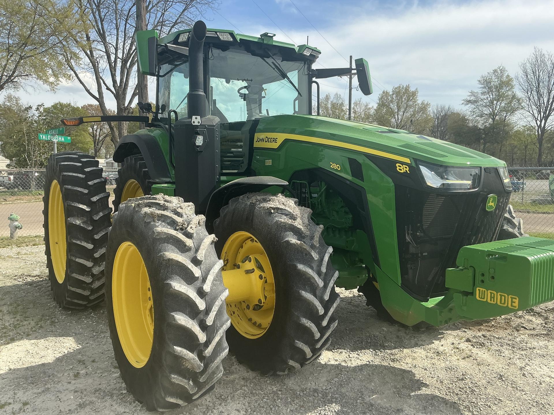 2023 John Deere 8R 280 Image