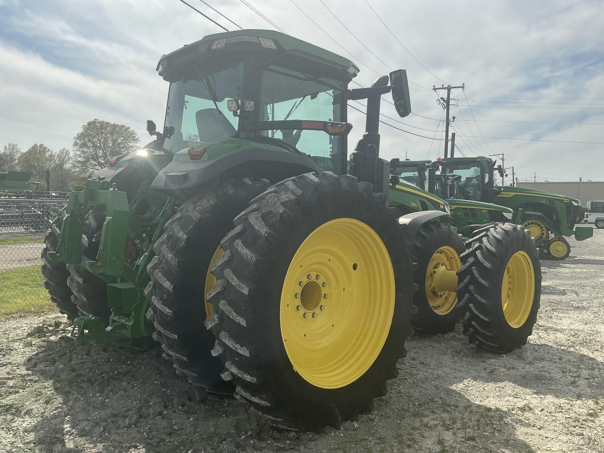 2023 John Deere 8R 280 Image