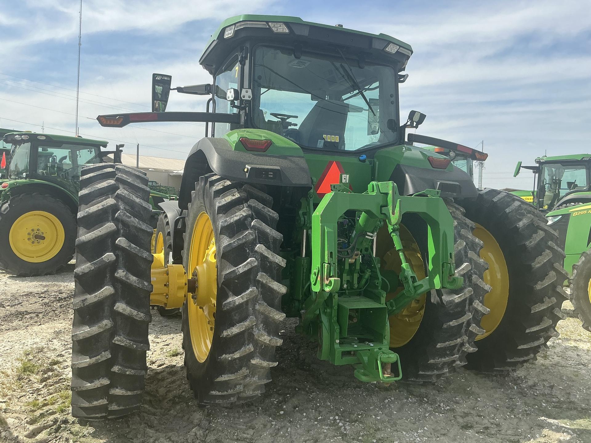 2023 John Deere 8R 280 Image