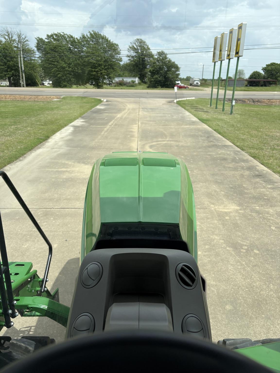 2024 John Deere 8RT 340 Image
