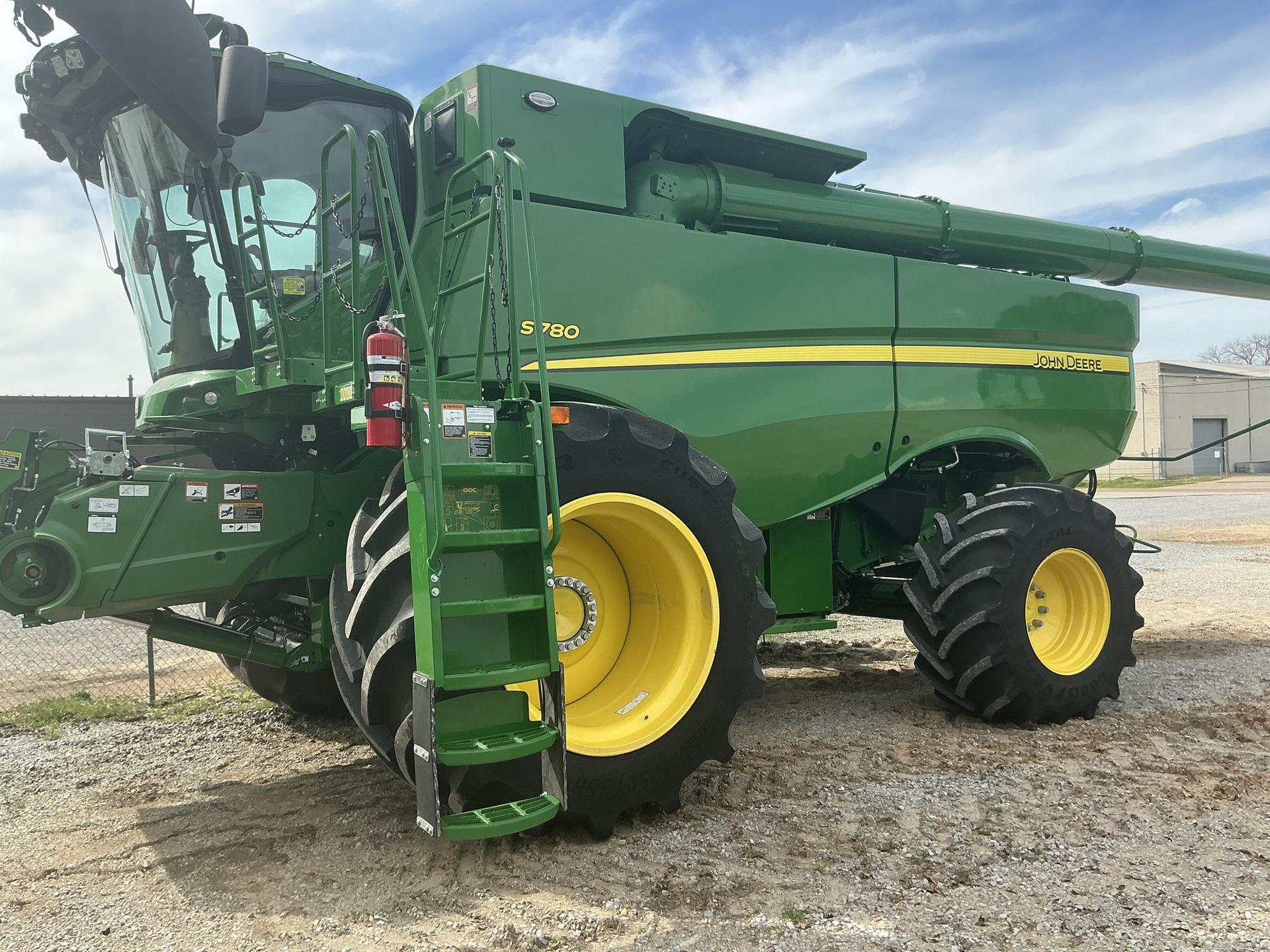 2024 John Deere S780 Image