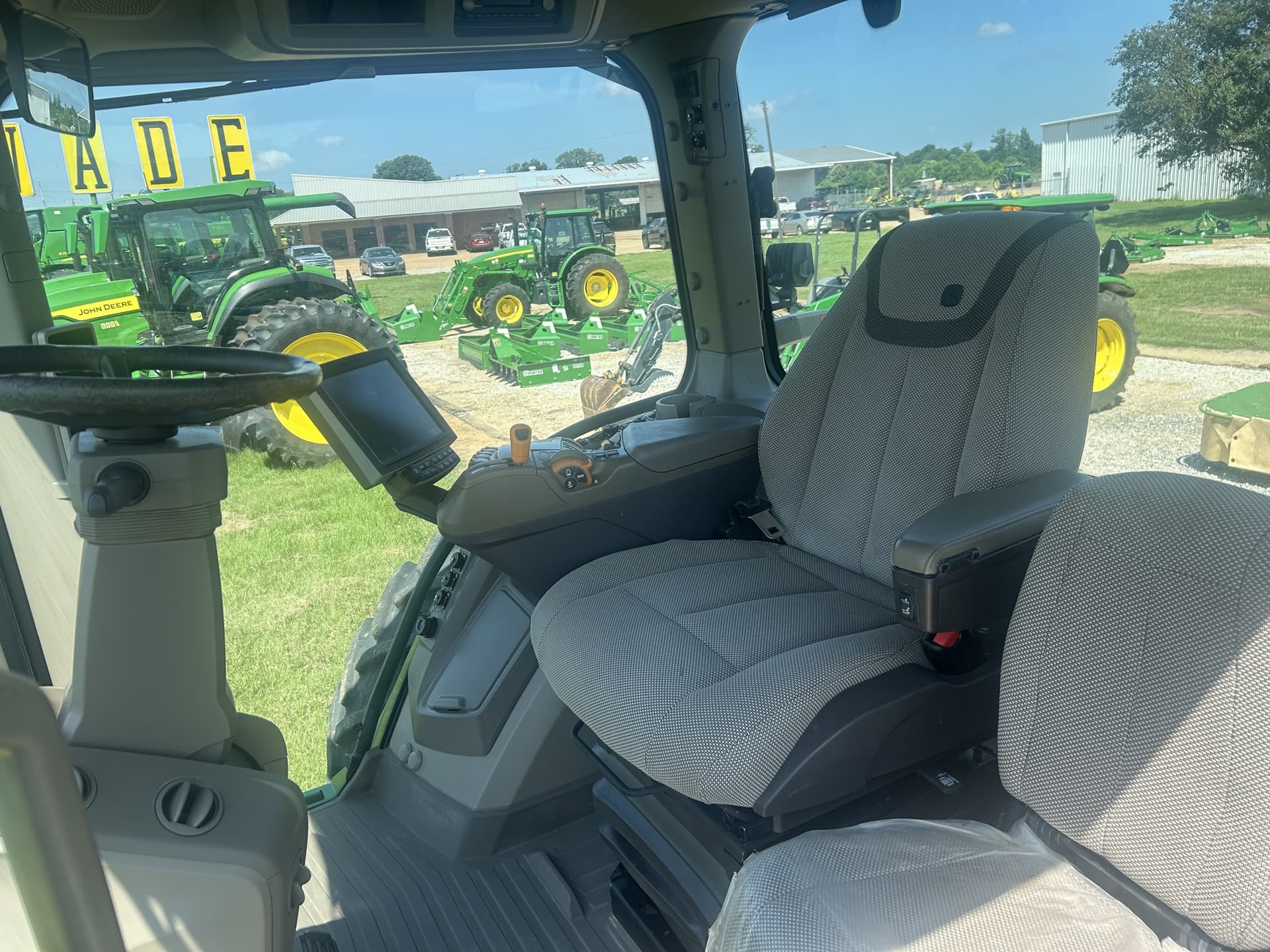2020 John Deere 8R 370 Image