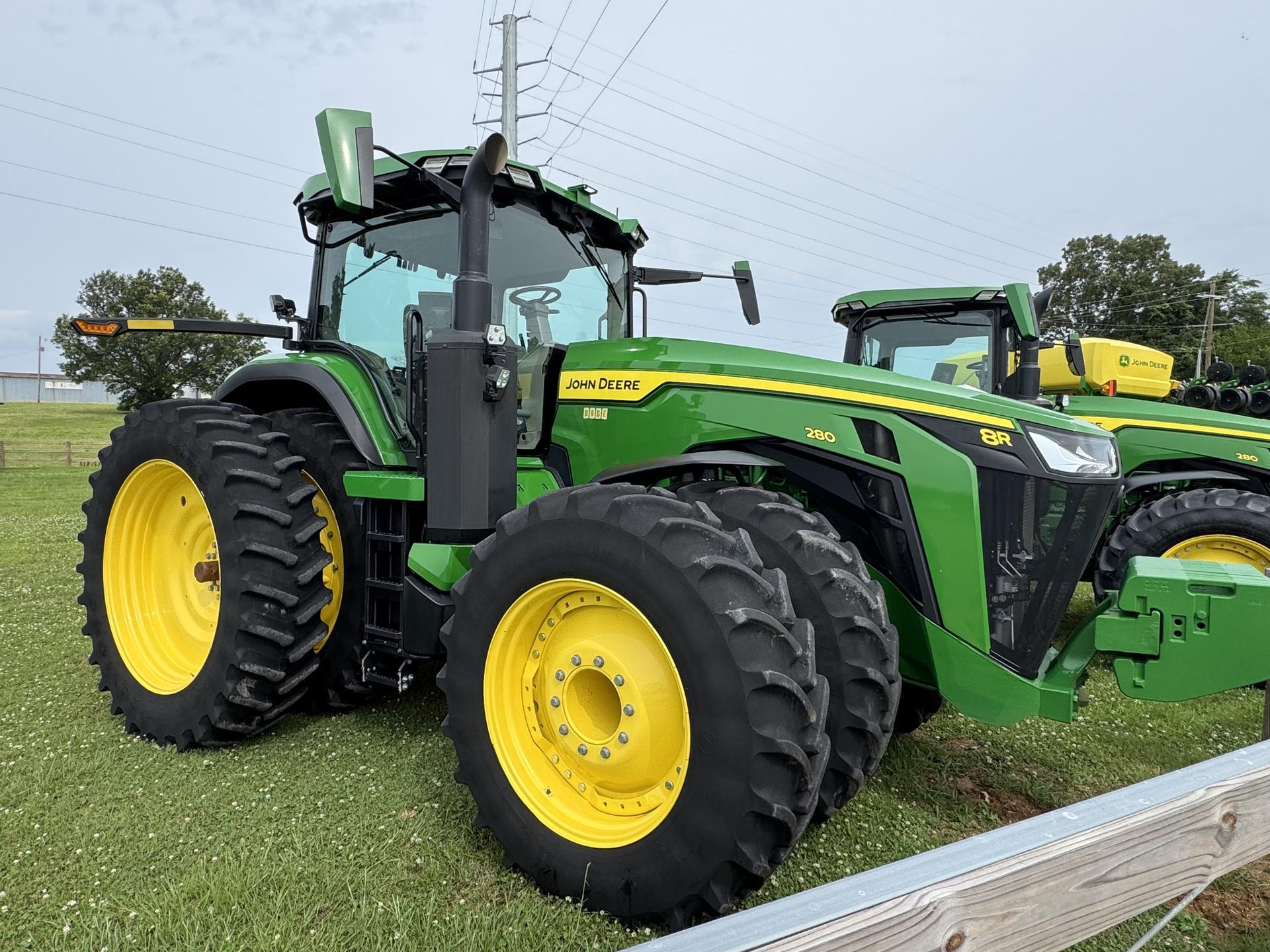 2023 John Deere 8R 280 Image