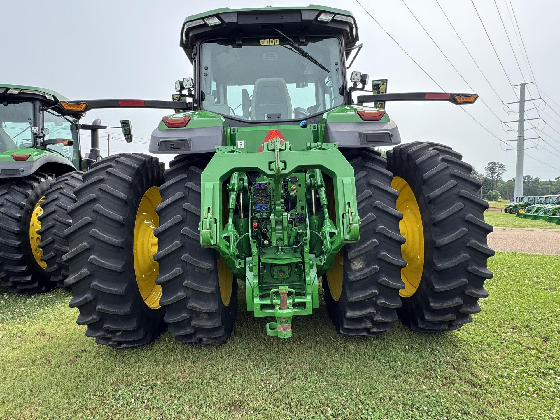 2023 John Deere 8R 280 Image