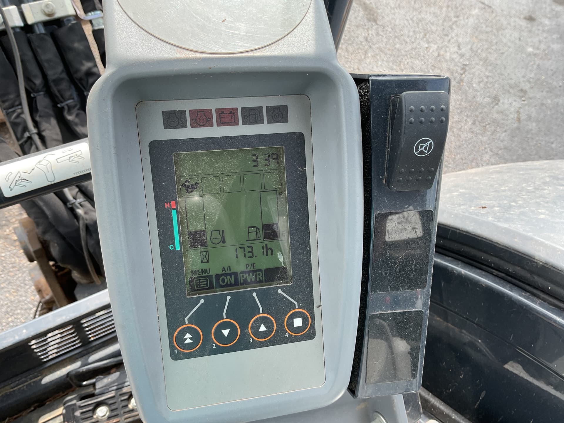 2024 John Deere 35 P Image