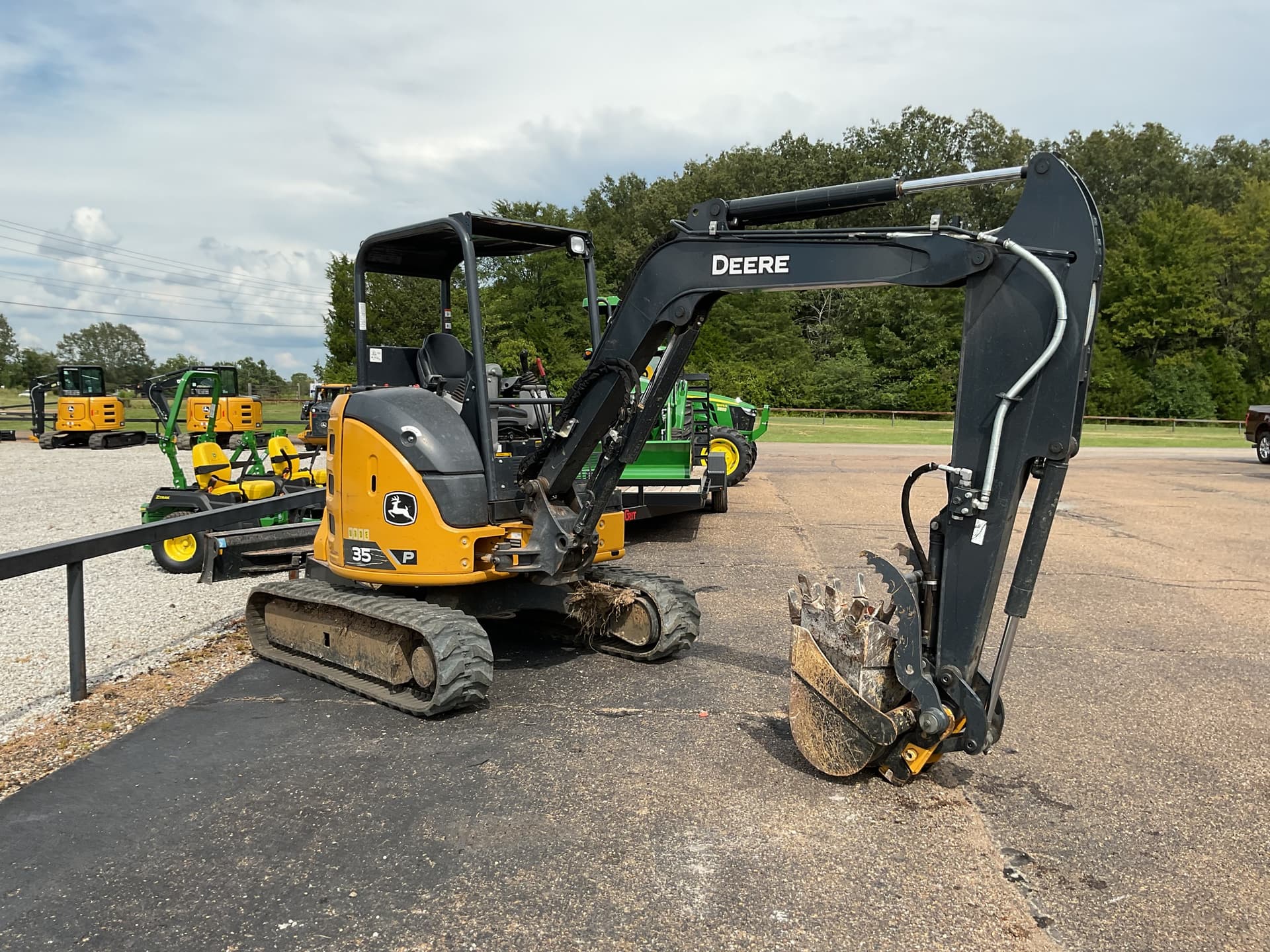 2024 John Deere 35 P Image