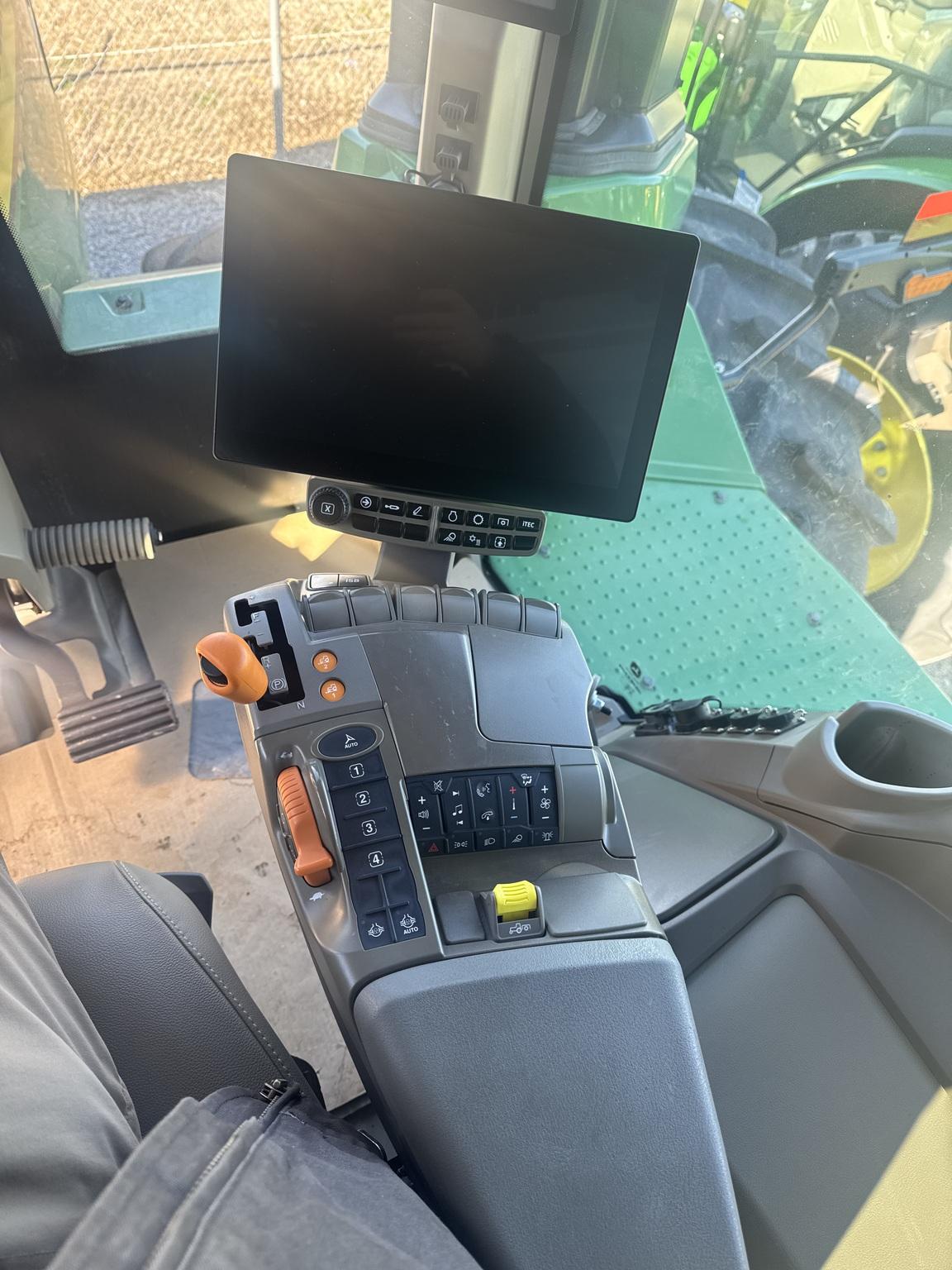 2024 John Deere 9R 640 Image