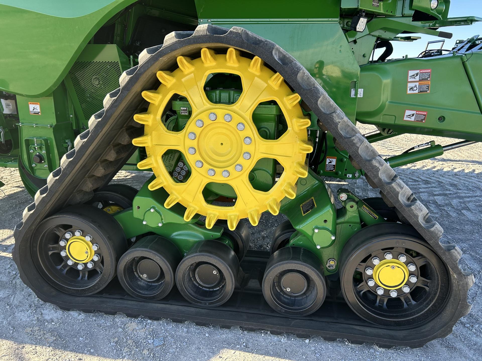 2024 John Deere S780 Image
