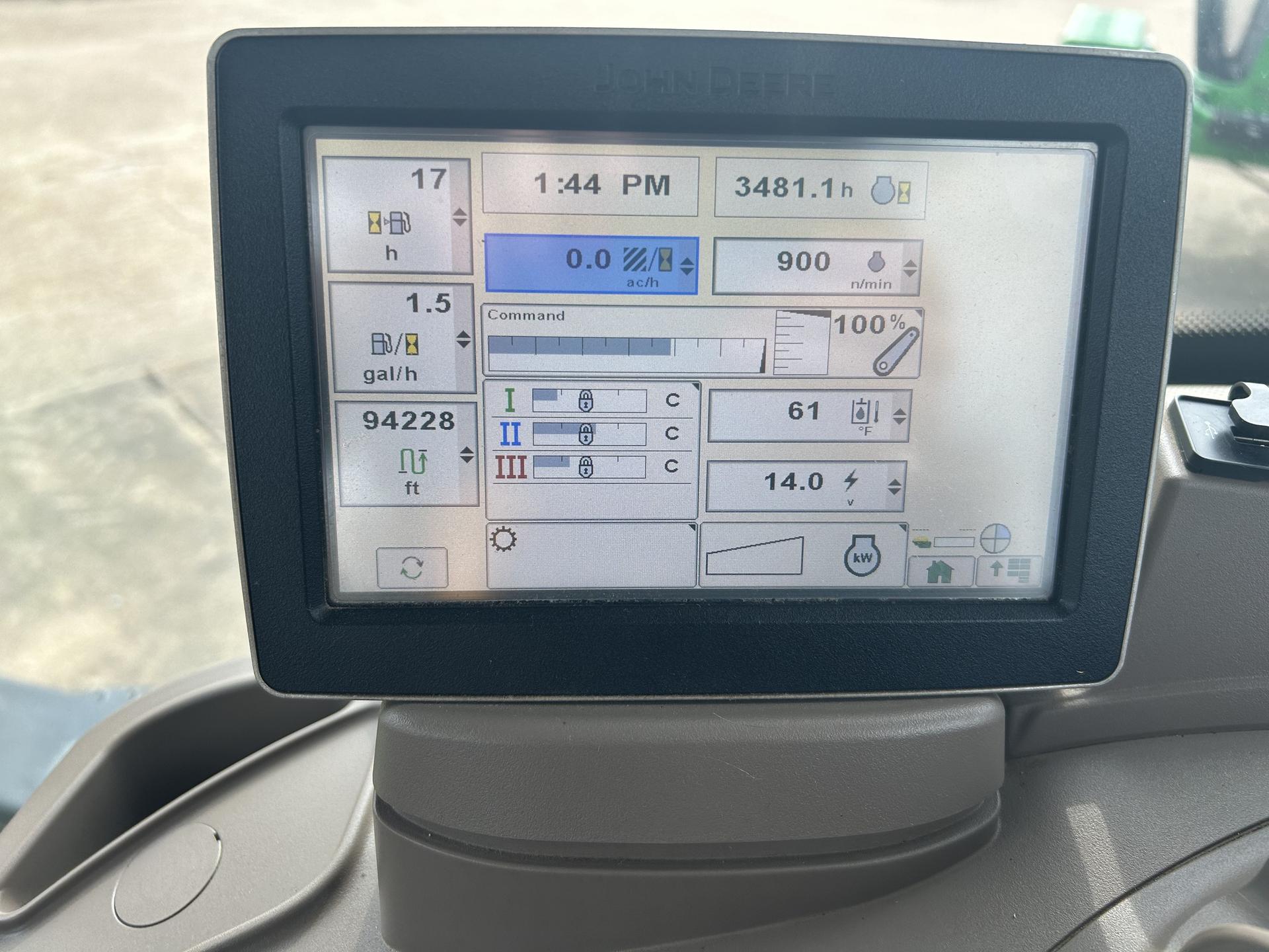 2012 John Deere 7200R Image
