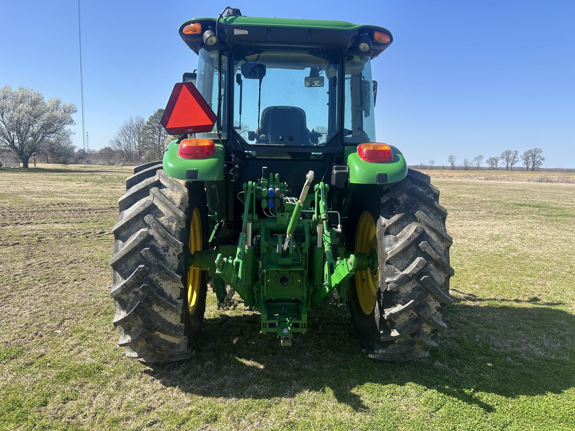 2023 John Deere 6120E Image