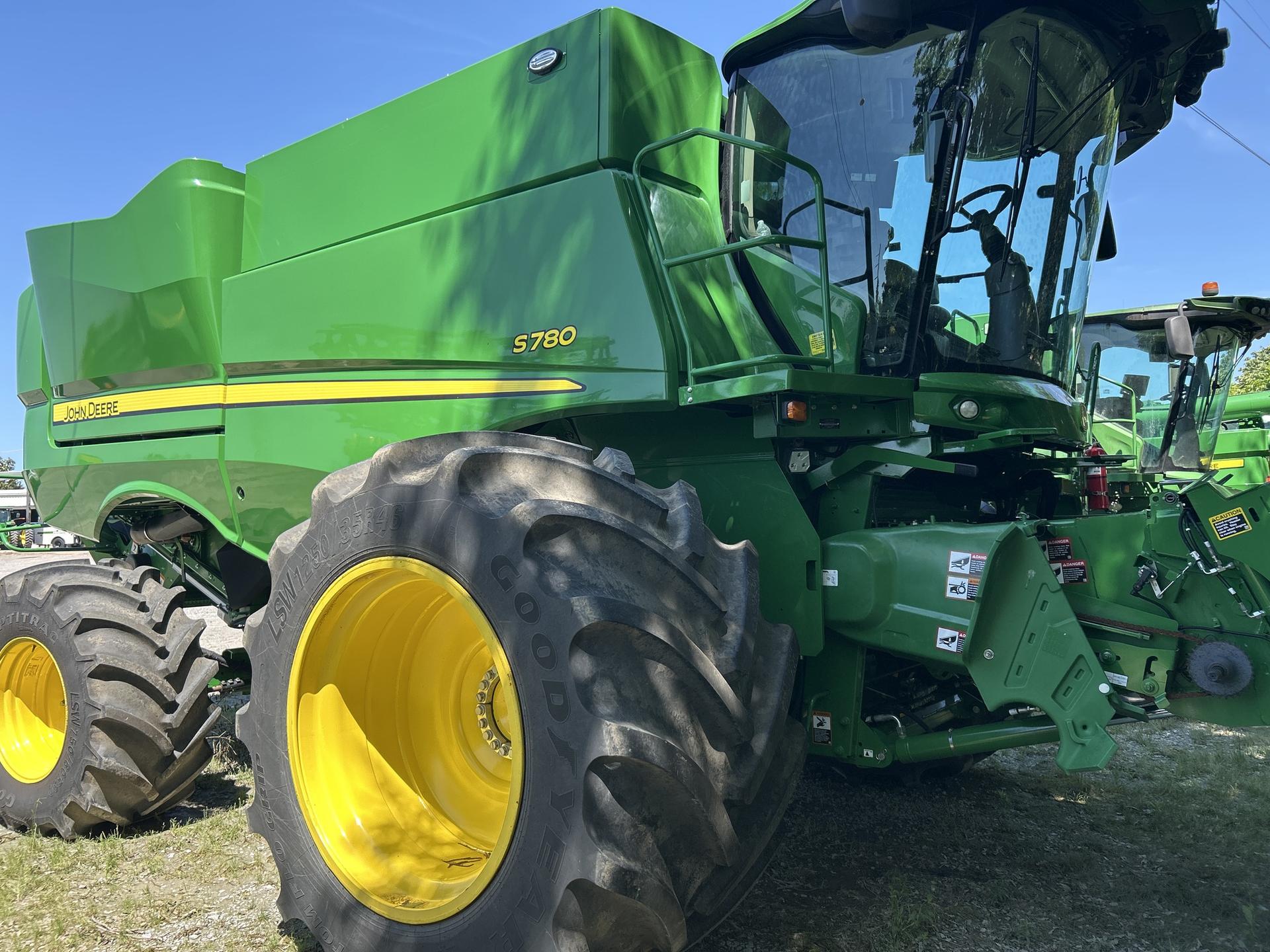 2024 John Deere S780 Image