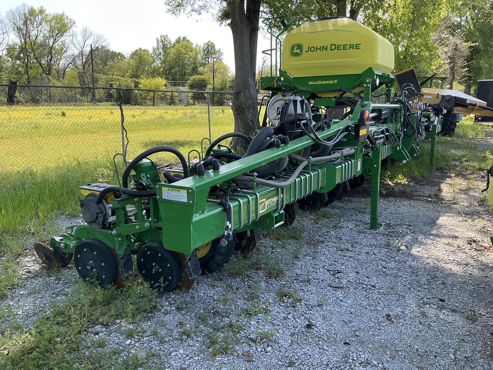 2023 John Deere DR12X Image