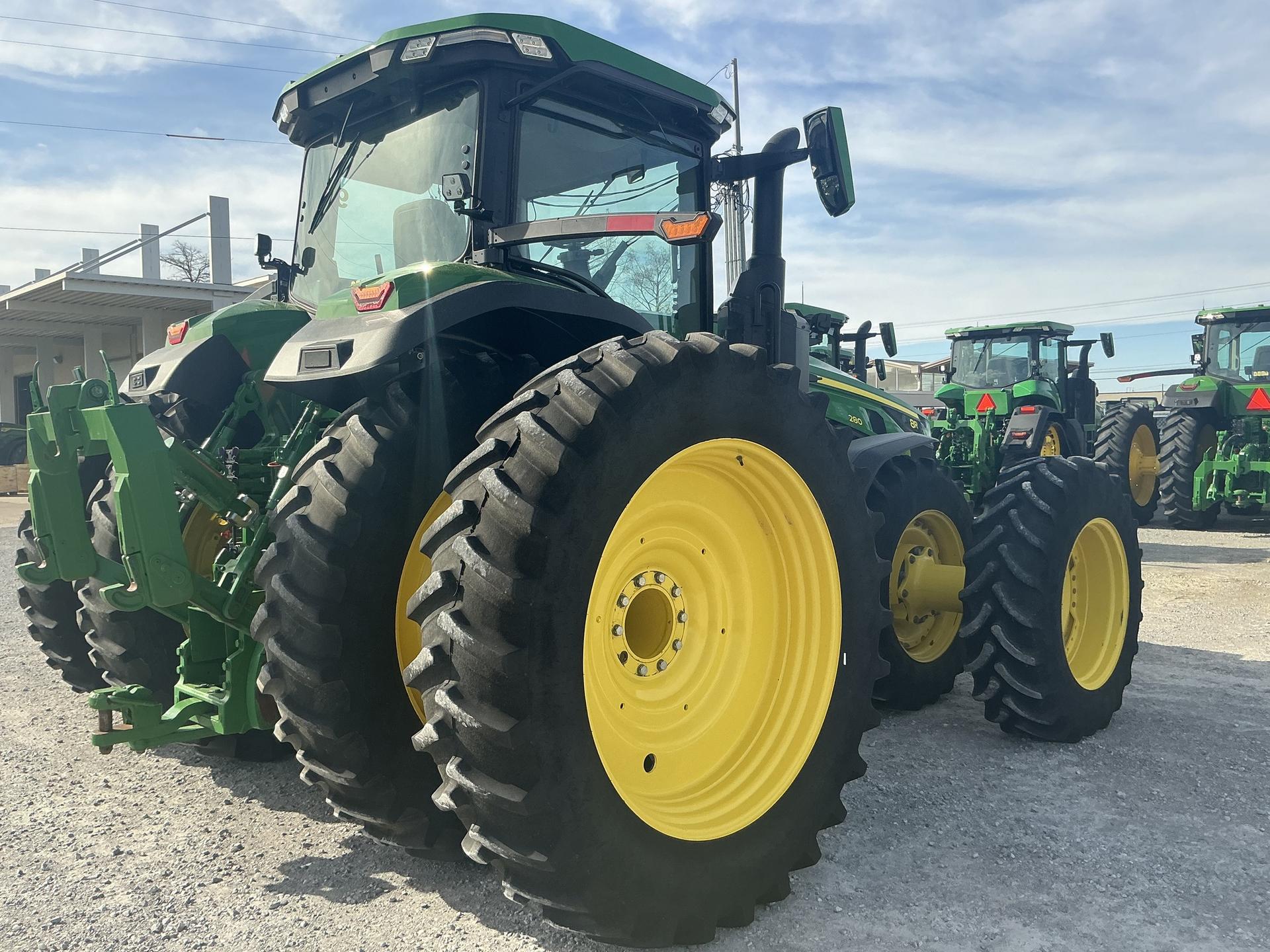2022 John Deere 8R 280 Image