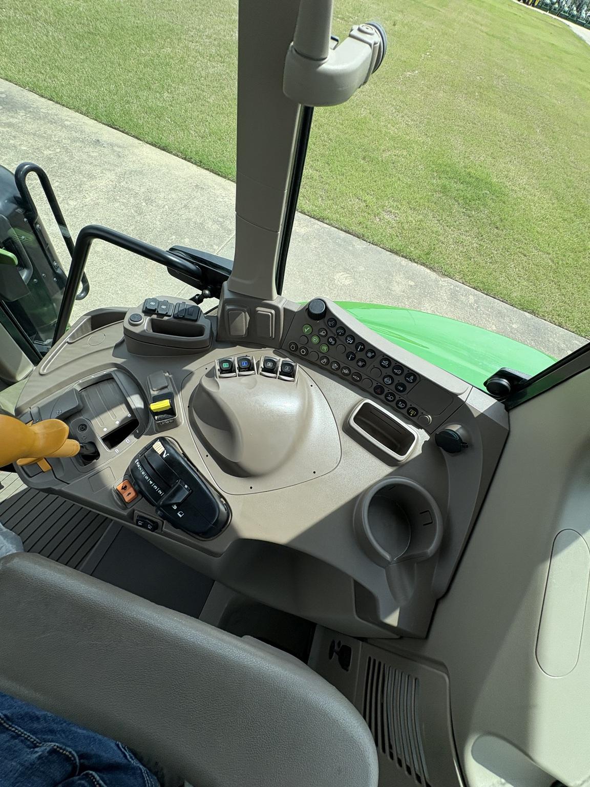 2021 John Deere 6140M Image
