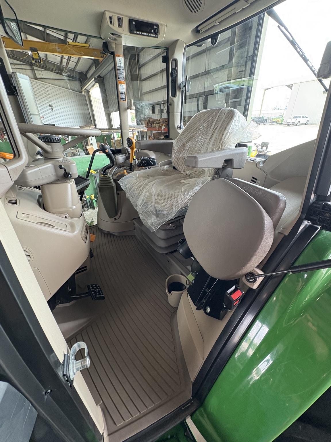 2021 John Deere 6140M Image
