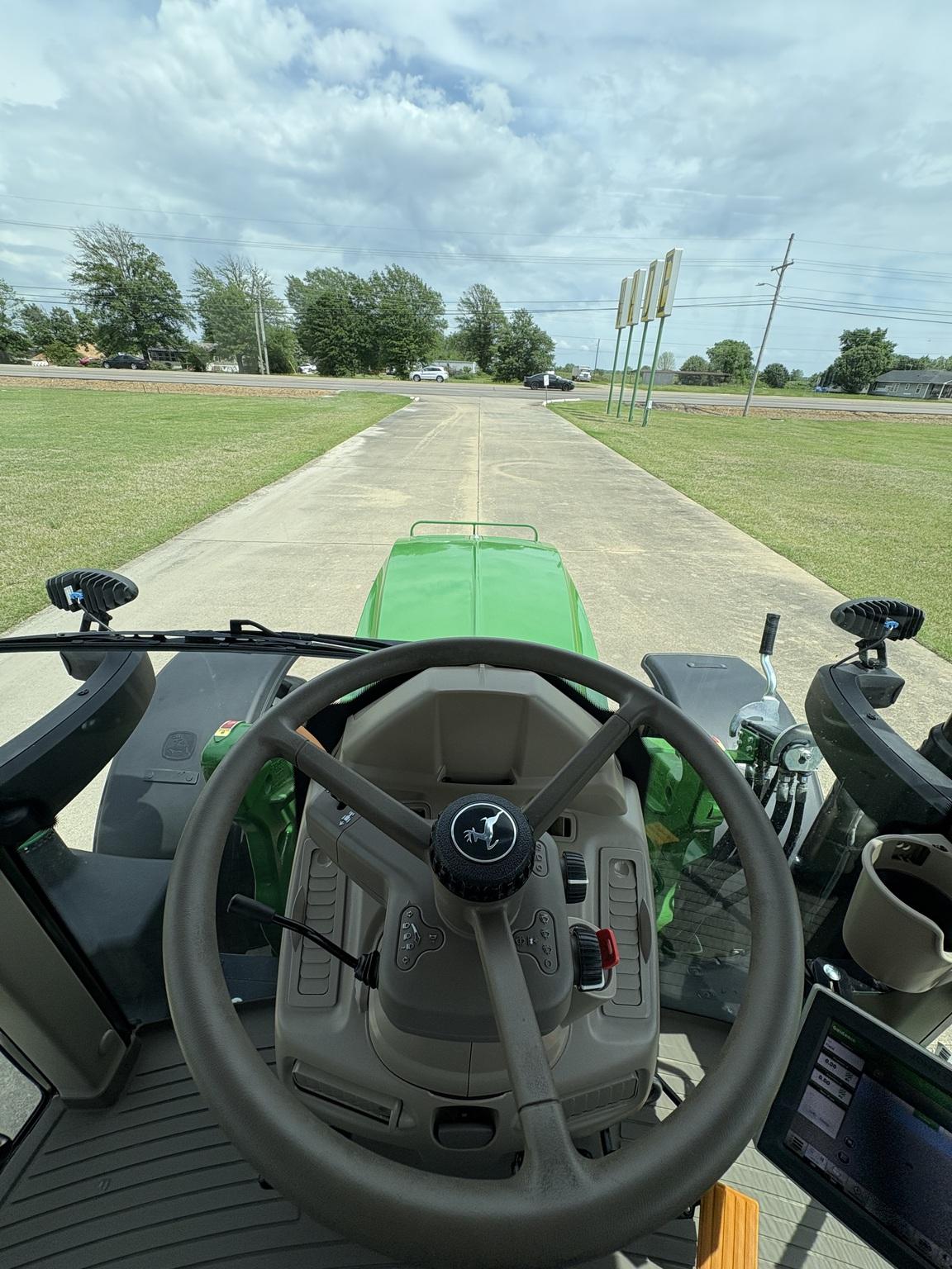 2021 John Deere 6140M Image